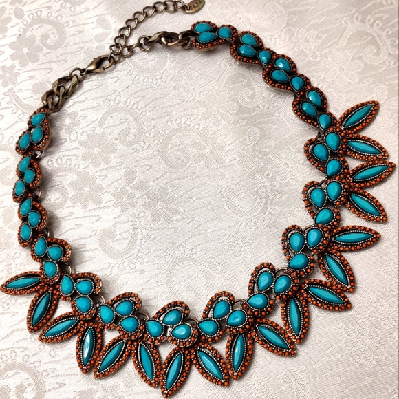 Stunning Turquoise and Coral Glass Statement Necklace Rare - Picture 5 of 15